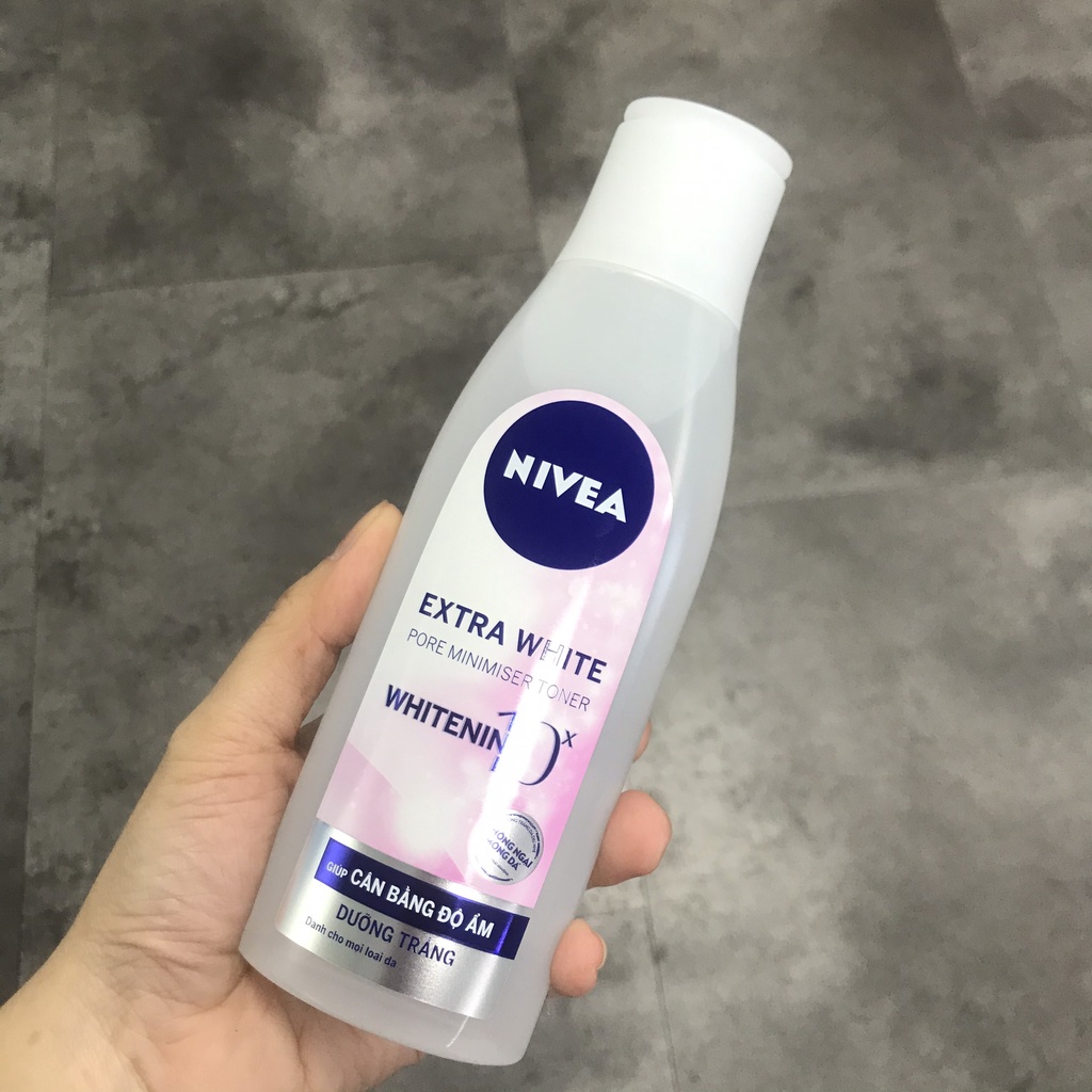 NIVEA Extra White Pore Minimiser Toner