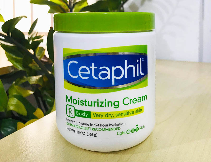 Cetaphil Moisturizing Cream được đánh giá là có khả năng dưỡng ẩm da hiệu quả khi thời tiết hanh khô